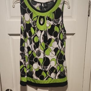 New Directions Green and Black Patterned Blouse